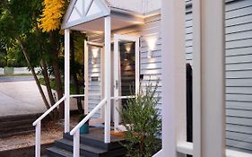Vue Lake Daylesford Studio